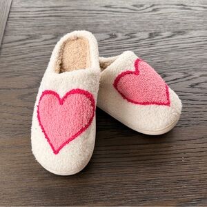🤩NWOT COZY Slippers
